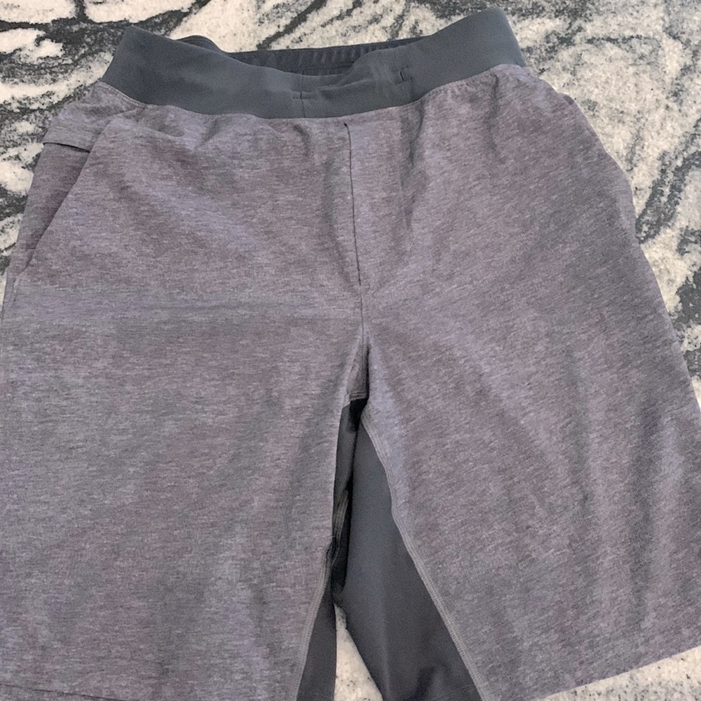 Mens XS Lululemon shorts 9”